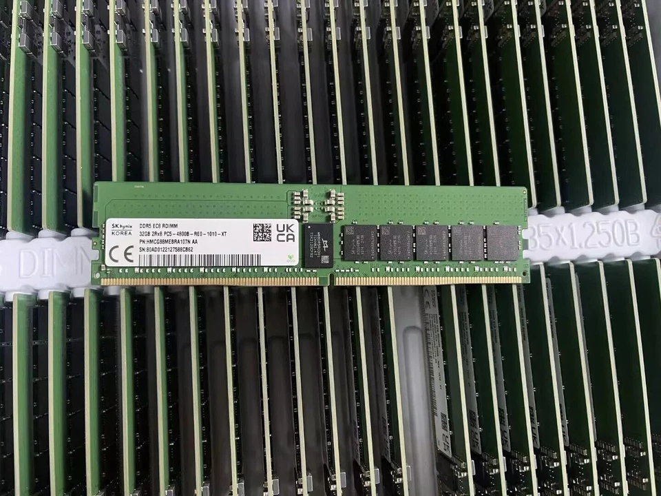 SKhynix 32GB RAM EC8 RDIMM 2Rx8 DDR5 PC5-4800B REG Sever Memory - Image 1 of 1