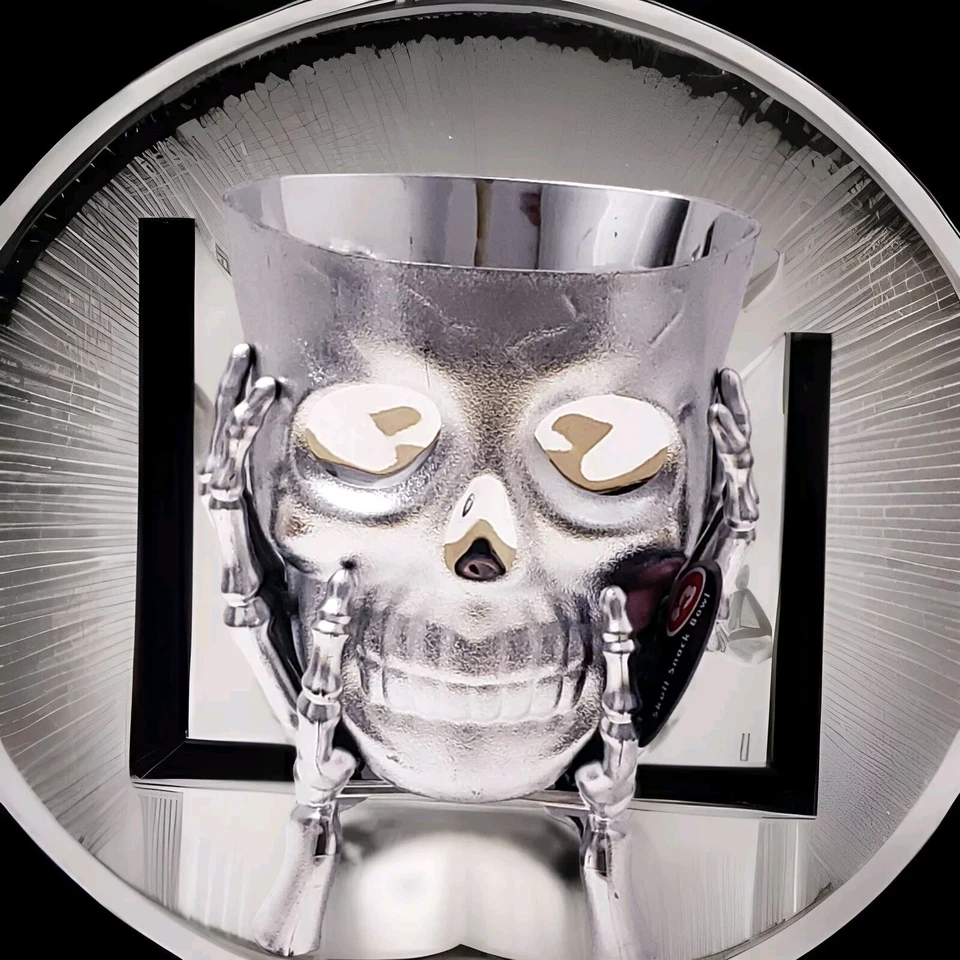 Gothic Punk Large Silver Skull Plastic Halloween Candy Snack Bowl 7"×6" New  - Image 1 of 4