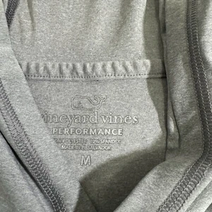 Vineyard Vines Performance Gray Hooded Athletic Long Sleeve Shirt | Men's Sz M - Picture 1 of 6