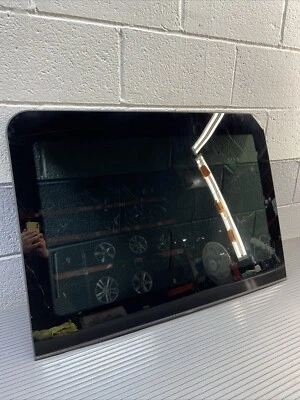 Conjunto de ventana de vidrio techo panorámico delantero BMW X1 U11 2023-2024 FABRICANTE DE EQUIPOS ORIGINALES Foto 1 de 4