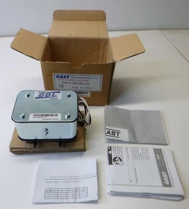 Bomba/compresor de vacío lineal de pequeña capacidad Gast DDL5BS-101 - Imagen 1 de 9