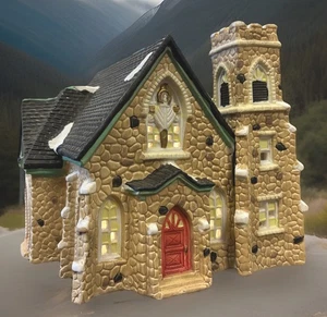 Dickens Keepsake Heartland Valley Village Porcelain Lighted Church Boxed W/light - Picture 1 of 11