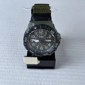 Reloj deportivo Casio de gran tamaño para hombre con esfera verde - MRW-210HB-3BV - Imagen 1 de 20