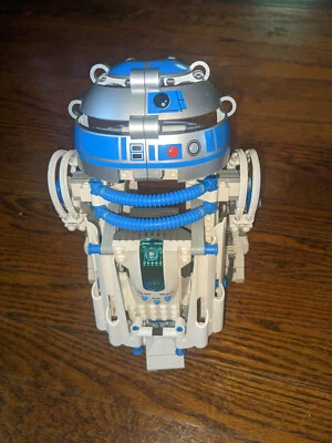 LEGO R2-D2 Droid - Image 1 of 3