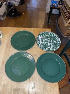 Set of 4 Golden Rabbit Enamelware Green Spatter Plates 8 1/2" - Picture 1 of 4
