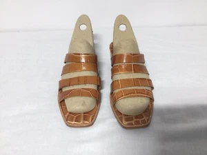 FREDA SALVADOR Ingrid Square Toe Scrappy Slide Sandal in Almond Embossed Croc - Bild 1 von 7