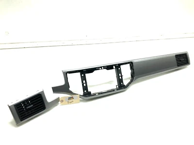 Moldura de acabamento painel frontal Volkswagen Atlas 2018-2019 com aberturas de ar OEM - Imagem 1 de 4