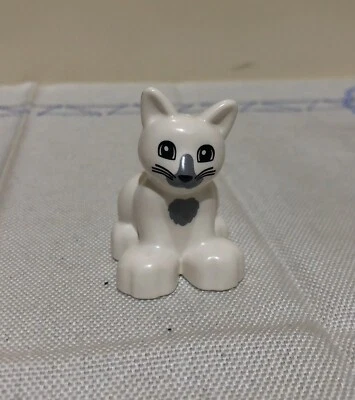 Duplo lego White Grey Cat Kitty Pet House Animal Figure Toy Replacement - Image 1 of 4