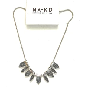 PB4377 UNIQUE SILVER TONE METAL MULTI COLOR CHIP GEMSTONE CHOKER NECKLACE - Picture 1 of 1