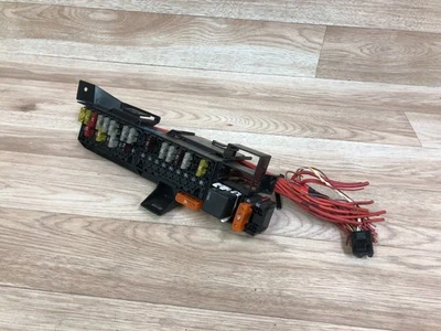 MERCEDES BENZ OEM W210 E300 E320 E430 MALETERO TRASERO BLOQUE CAJA FUSIBLES 98-02 2 Foto 1 de 4