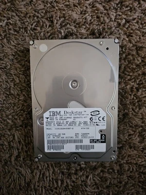 IC35L020AVVA07-0 IBM DESKSTAR 20.5GB  IDE HARD DRIVE P/N 07N6652 - Image 1 of 3