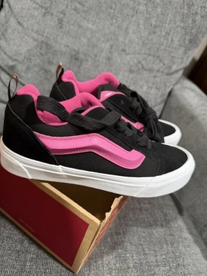 Sapato de Skate Vans Knu Skool Big Kid Tamanho 7Y Feminino 8.5 Leopardo Pop Preto/Rosa Novo - Imagem 1 de 4