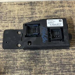 07-08 Chevy Colorado GMC Canyon 06-08 Hummer H3 BCM Body Control Module 25816710 - Picture 1 of 4