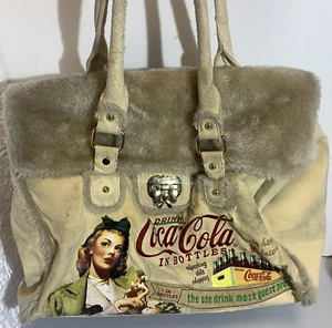 Borsa da donna Coca Cola Fixdesign a tracolla con pellicciotto - Imagen 1 de 15
