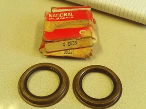 (QTY 2) Vintage NOW National Oil Seals 9833S Wheel Seals - FREE Shipping! - Foto 1 di 2