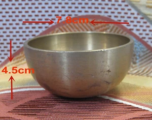 Original Usado. Campana Budista Japonesa. Cuenco Cantor. Campana Budista Cobre. 132g 7,8 cm - Imagen 1 de 8