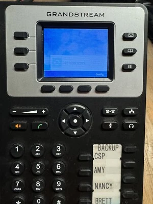 La pantalla LCD Grandstream GXP2130 es débil Foto 1 de 4