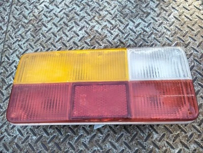 Luz trasera derecha lado derecho Alfa Romeo 116 Alfetta 2000 Foto 1 de 4