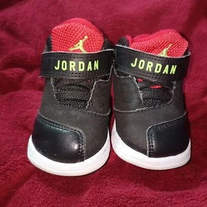 Nike Jordan Unisex Sneaker Schuhe #768904-013 Kinder Kleinkind Kinder Größe 4C - Bild 1 von 10