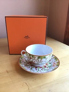 Hermes Porzellan Frühstückstasse & Untertasse Set Le Jardin de Pythagore - Bild 1 von 7