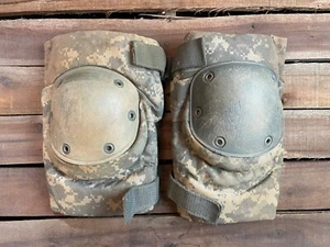BIJAN'S KNEE PADS Military Army ACU UNIVERSAL CAMO KNEE PADS SMALL FAIR - Picture 1 of 9