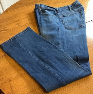 Jeans Bootcut Levi’s 517 para hombre hechos en EE. UU. • 38 x 36 - Imagen 1 de 3
