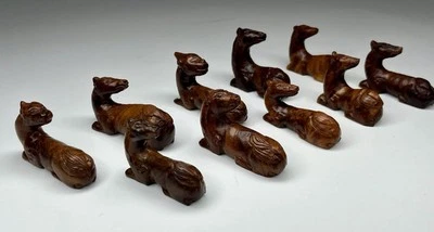 (10) Estatuetas reclináveis raras japonesas do século XVIII esculpidas à mão em madeira de teca Netsuke - Imagem 1 de 4