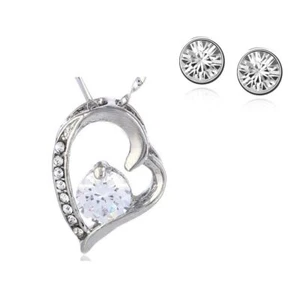 Juego de Collares y Pendientes de Cristal Transparente Amor Corazón Para Mujer Novia Reino Unido - Imagen 1 de 7