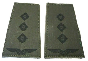 KLETT Rangabzeichen Luftwaffe Hauptmann schwarz/oliv Schulter Klappen Schlaufen - Bild 1 von 1