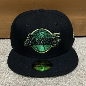 New Era Los Angeles Lakers Metallic Pop 59Fifty Fitted Hat Black/Green Cap Sz 8 - Picture 1 of 5
