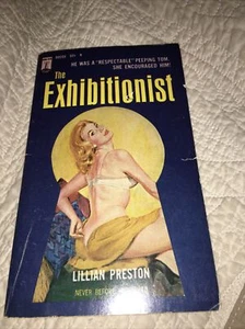 1965 Beacon Books THE EXHIBITIONIST Lillian Preston GGA UNDIES Peeping Tom - Picture 1 of 5