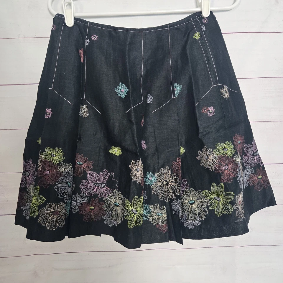 Anne Carson Skirt Women's 4 Linen A-line Black Embroidered Flowers Lined Flare - Image 1 of 4