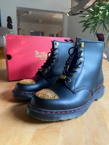 Botas Dr. Martens 1460 “Año del Dragón”, Talla 46 (UE), Nuevas - Imagen 1 de 5