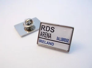 LEINSTER RUGBY STADIUM STREET SIGN LAPEL PIN BADGE GIFT - Picture 1 of 1