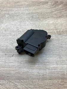 52411483 3093694 air flap motor/actuator audi q7 4l - Picture 1 of 7