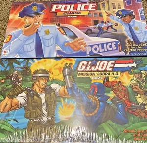 2 neue Milton Bradley Brettspiele: Police Chase & G.I. Joe Mission Cobra, 2002 - Bild 1 von 5