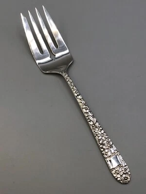 Tenedor para servir Ribbon Rose de Hallmark de plata de ley de 8" Foto 1 de 4