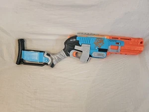 Nerf N-strike Elite Zombie Strike Sledgefire Blaster defectuoso - Imagen 1 de 3