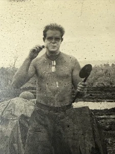 Espejo de afeitar de soldado del ejército de la década de 1940 etiquetas de perro de campamento guerra de Filipinas combate de colección - Imagen 1 de 7