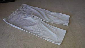 Marks and Spencer kurze cremefarbene Hose - Bild 1 von 1