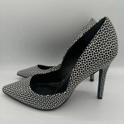 Charles By Charles David Black and White Patent Leather Pump Size 6.5 Foto 1 de 4