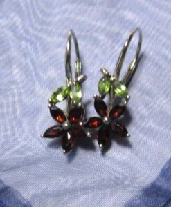 Sterling Silver Garnet & Peridot Flower Earrings - New - Picture 1 of 4