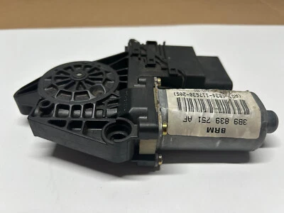 VW Passat 3B Variant Fensterhebermotor Tür hinten links 3B9839751AF Bj. 1999 - Bild 1 von 4