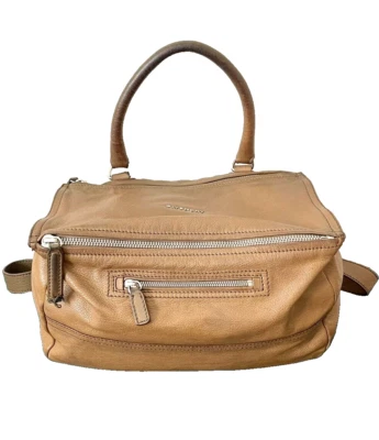 Bolso de Hombro Givenchy Pandora Cuero Marrón Tamaño Mediano  Foto 1 de 4