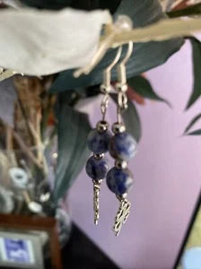Earrings - Picture 1 of 1