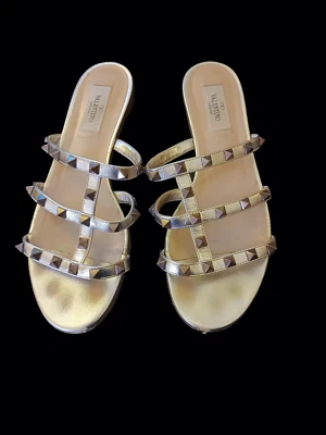Valentino Garavani Silver Rock Stud Caged Sandals 37.5  - Image 1 of 4