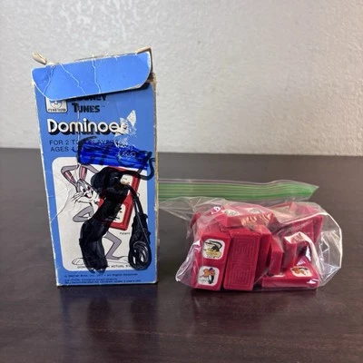 Vintage Looney Tunes 1977 Bugs Bunny & Friends Red Dominoes - Image 1 of 4