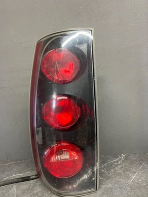 Conjunto de luces traseras GMC YUKON 2007-2011 lado del conductor izquierdo OEM Foto 1 de 3