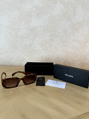 *Nuevo* Gafas de sol Prada Symbole miel tortuga Foto 1 de 4