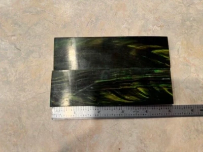 BEAUTIFUL GREEN  COLORED BUFFALO HORN KNIFE HANDLE MATERIAL BLANK SCALES - Изображение 1 из 4